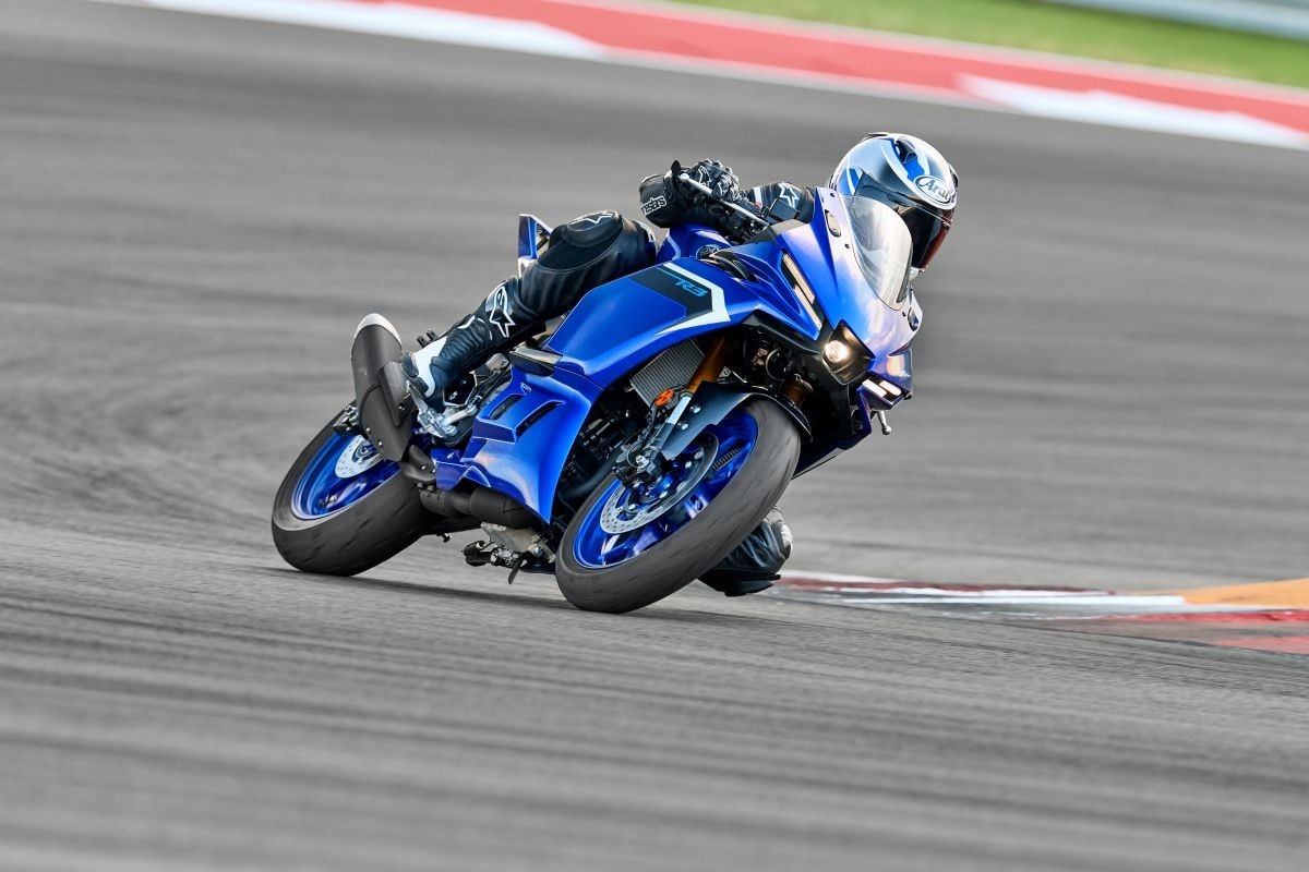 Yamaha R3: tutte le immagini della nuova sportiva 